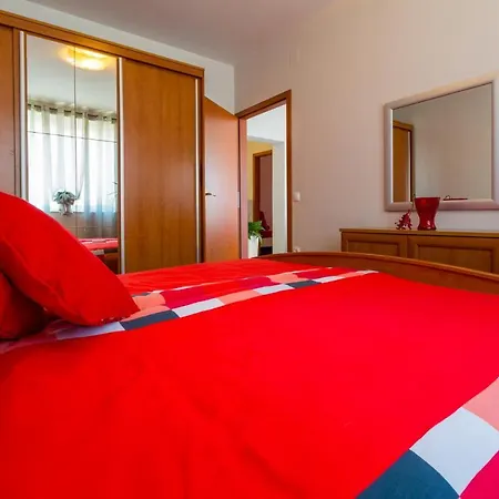 Emi. Apartment *