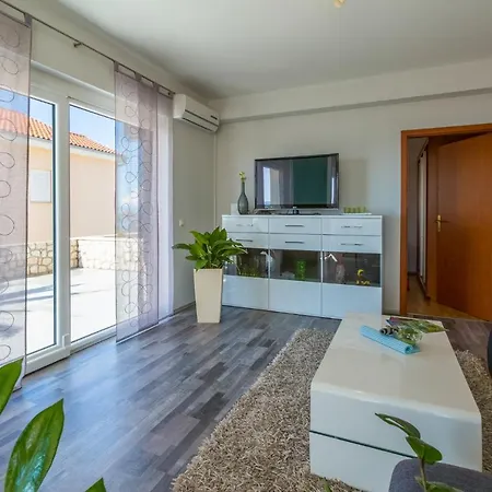 Emi. Apartment