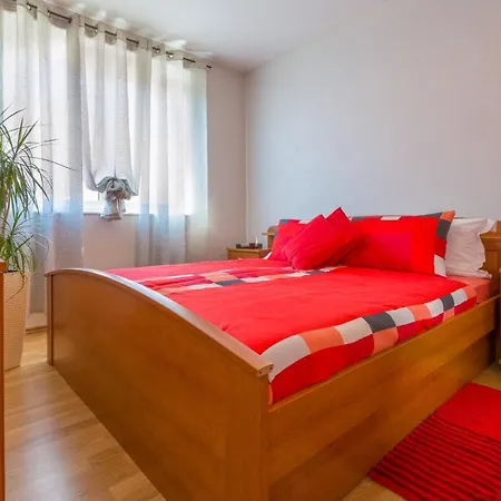 Emi. Apartment *
